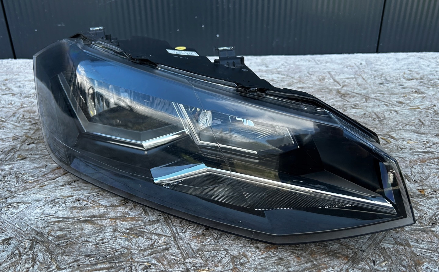 light right front front VW POLO VI 2G TYC