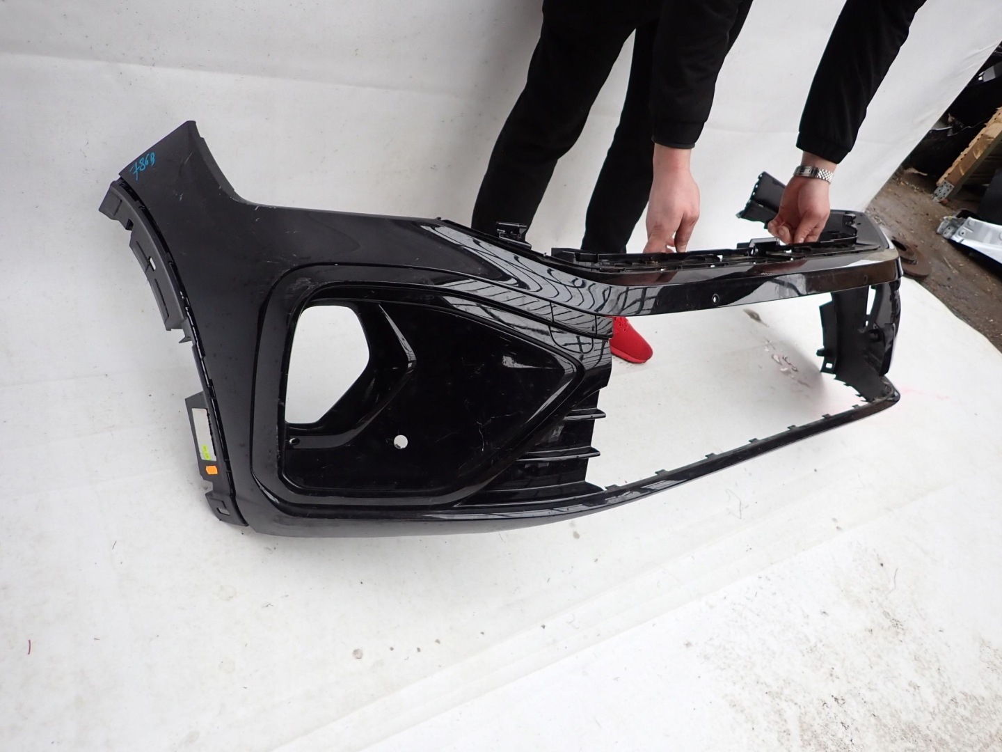 VW TAIGO 2G7 R-LINE 21- bumper front front PDC