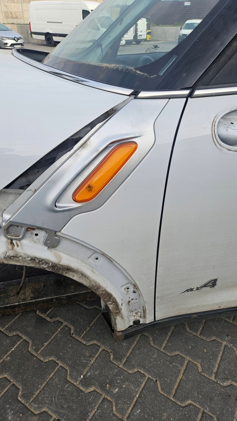 blatník predok MINI COUNTRYMAN R60 kód B15