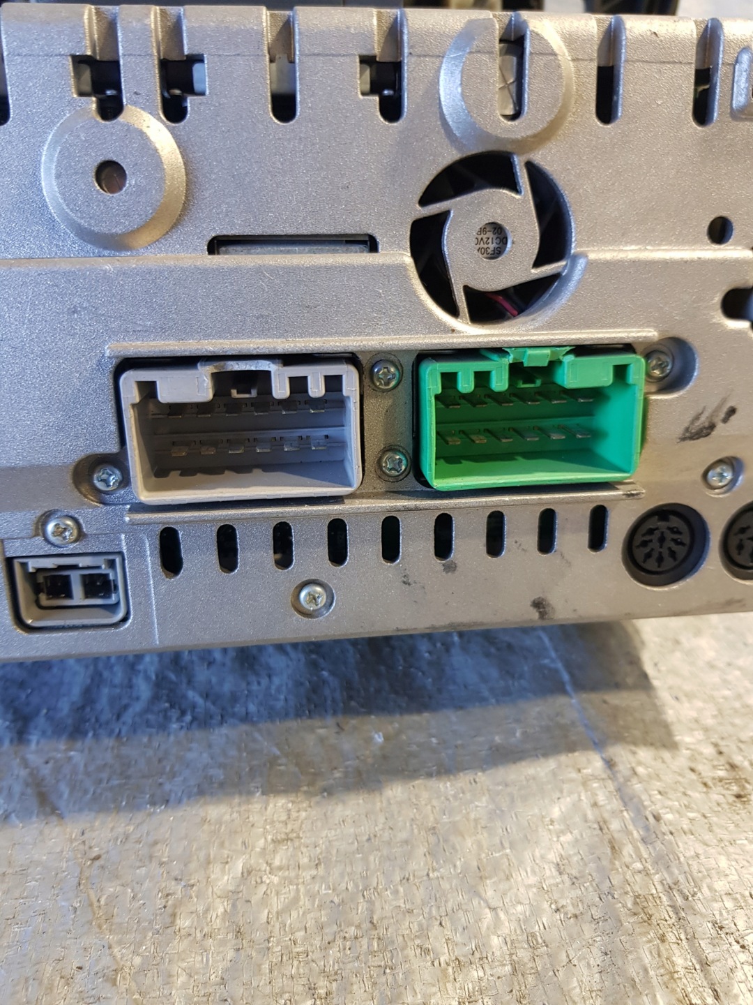 Radio Volvo V40 OE P30623157
