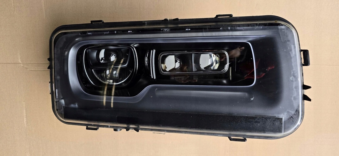 Rolls-Royce Cullinan 2020 Avant Bouche buse Droit Feux phare Avant
