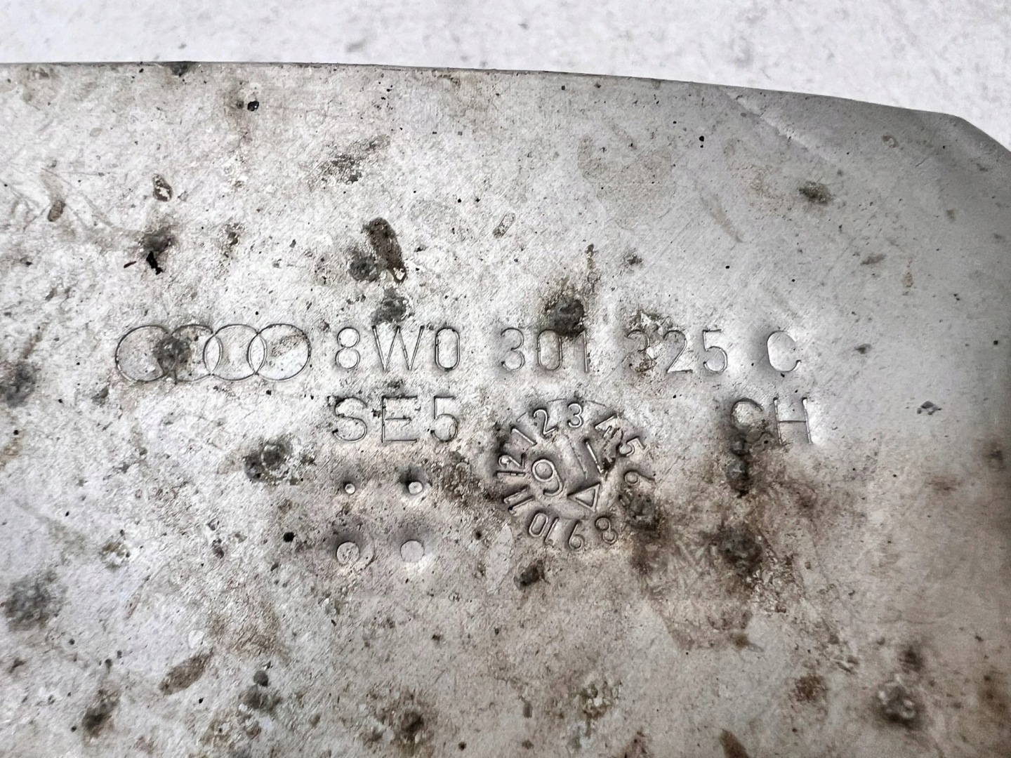 Blende Abdeckung TERMICZNA AUDI Q7 4M 8W0301325C