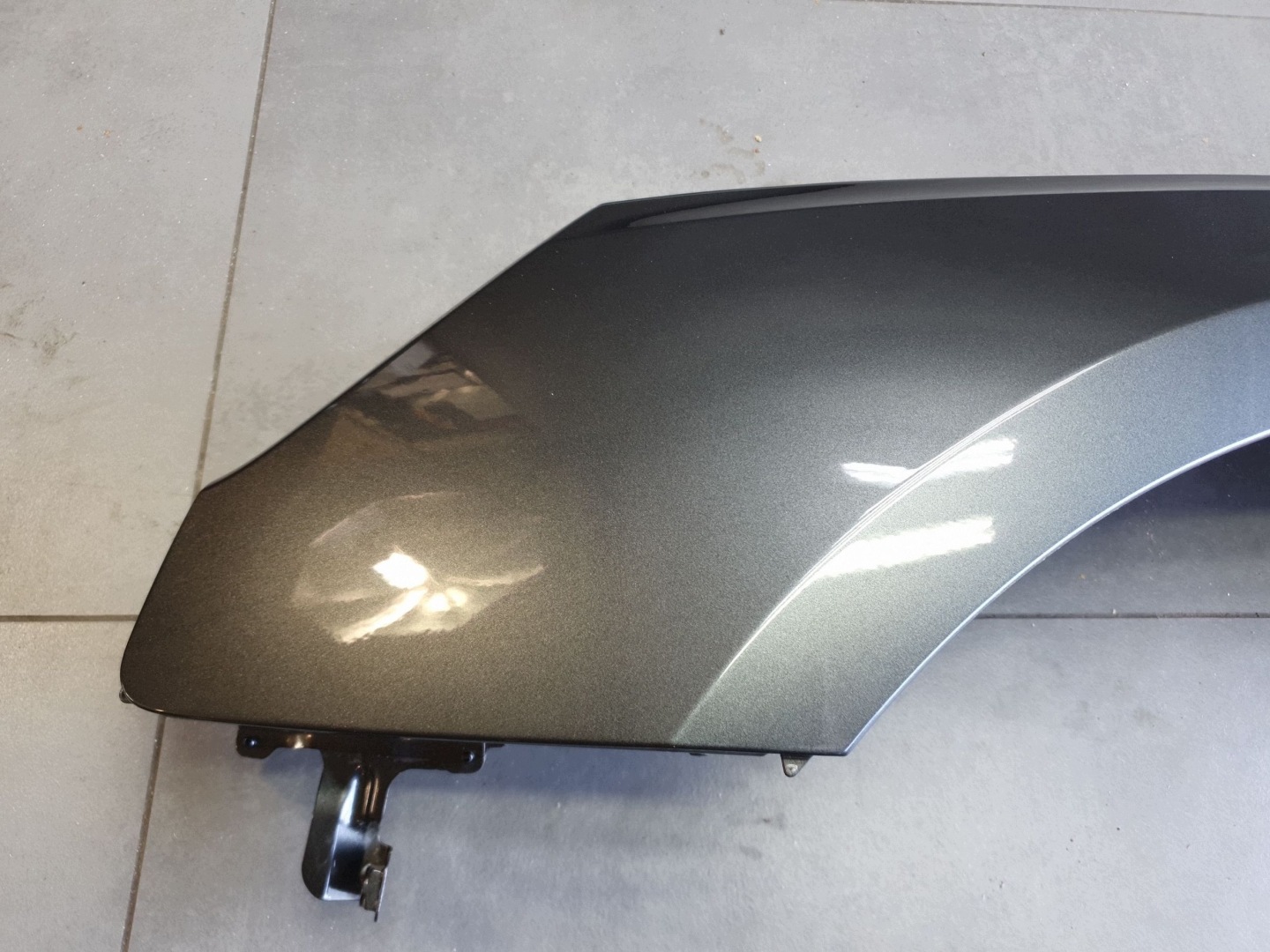 Audi A4 S4 B9 8W fender left front s-line 8W9821105D lz7s