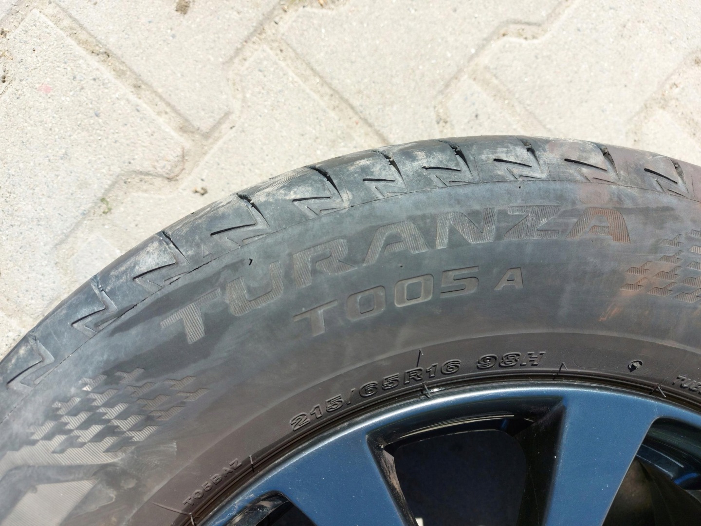 MAZDA CX30 wheels discs ALU tyres 16R 215/65R16 BRIDGESTONE