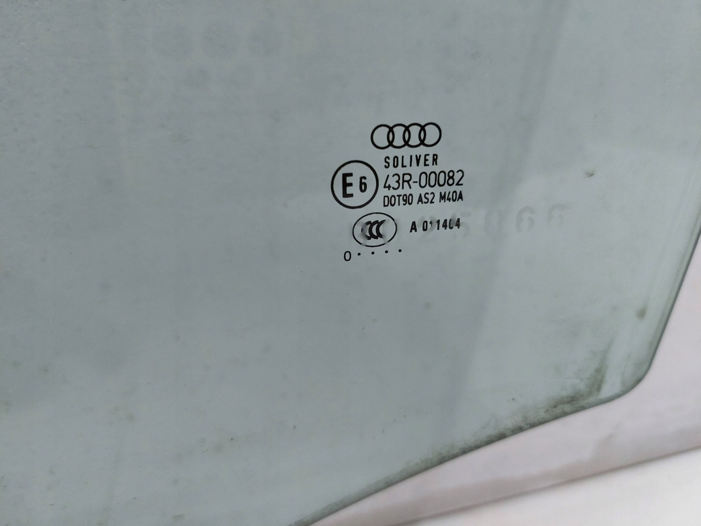 AUDI A1 8X 3D 10r window door left original EUROPA AS2
