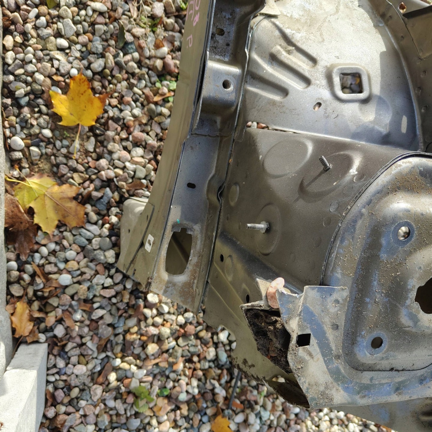 quarter front front side right Peugeot 208