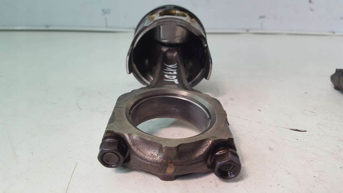 piston connecting rod Opel Meriva