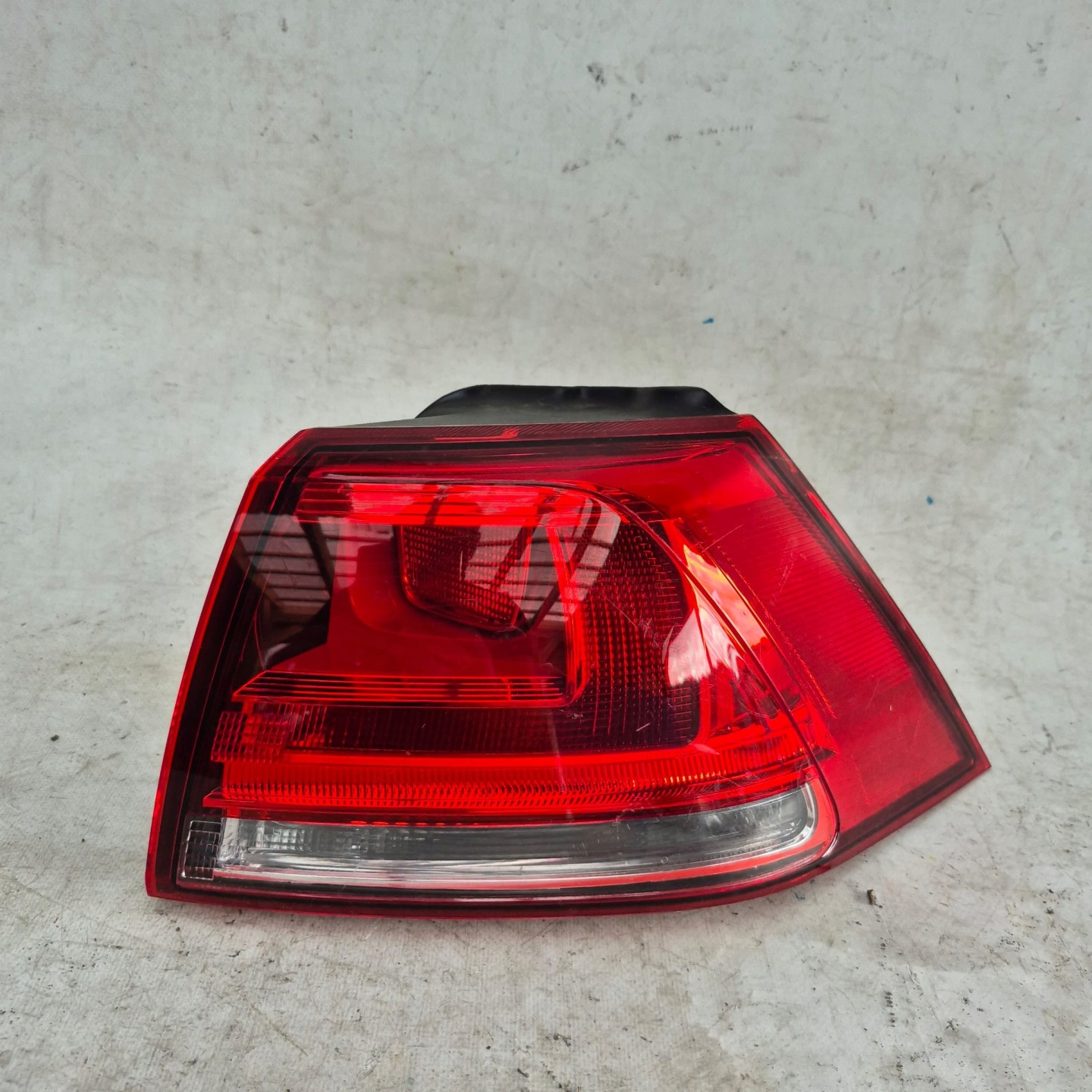 VW GOLF VII 7 HB 12-16 light rear part rear right