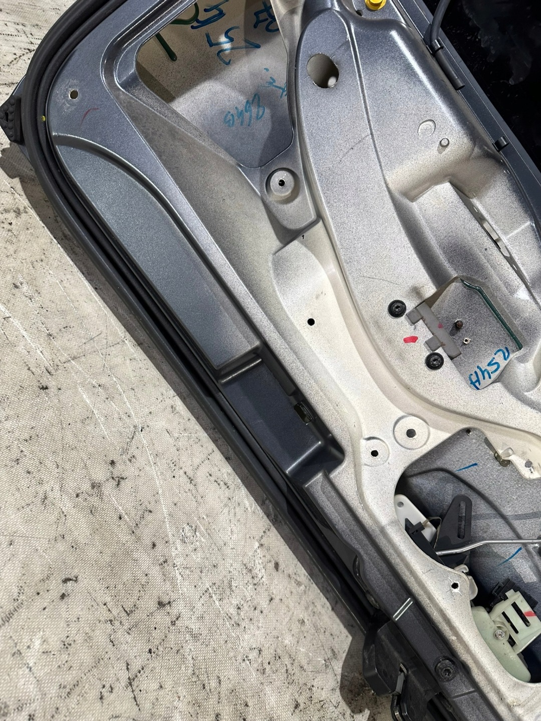 trunk door boot VOLVO V70 KOMBI 2006R