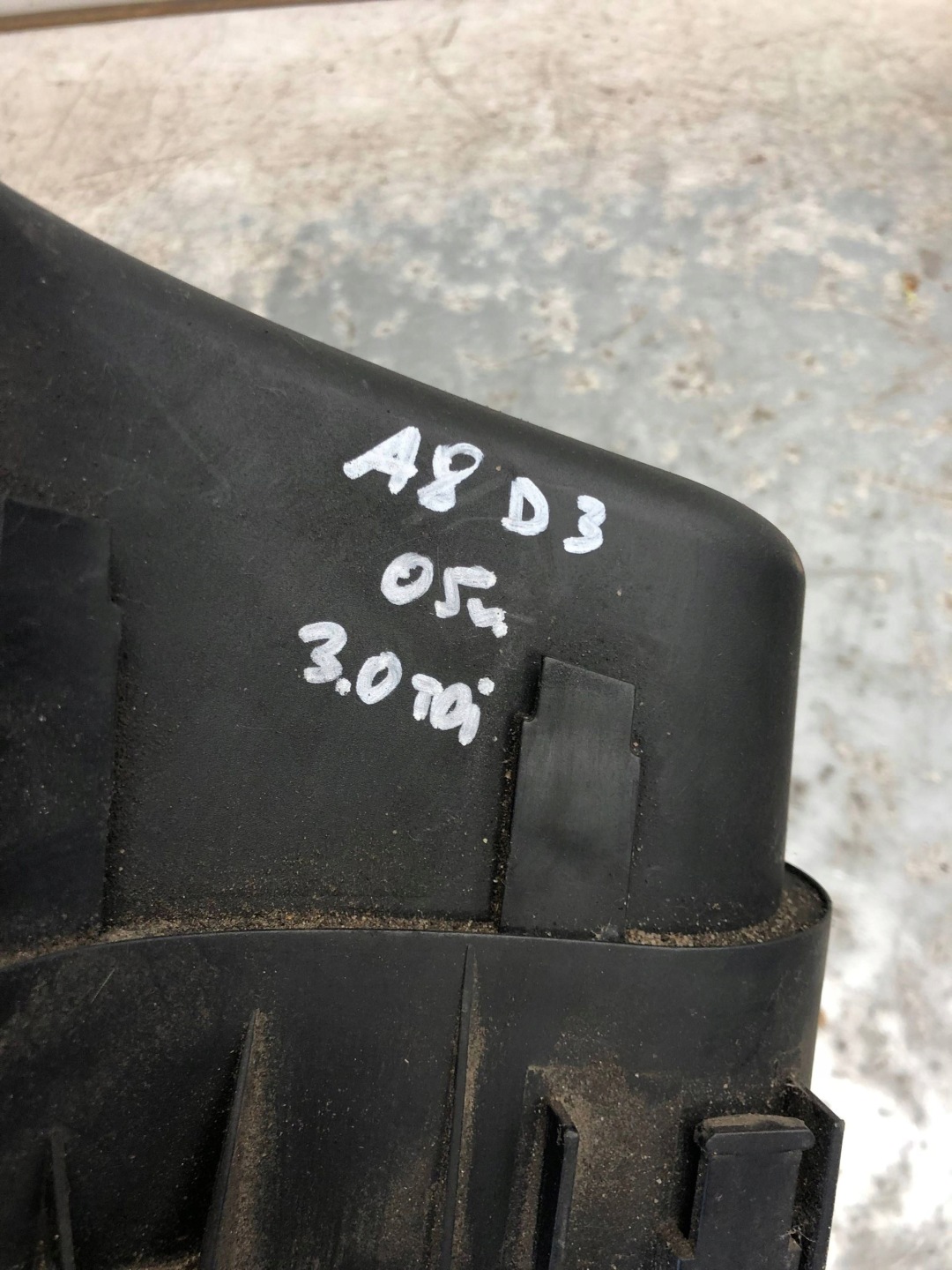 Obal filtra vzduchový AUDI A8 D3 4E0907135A