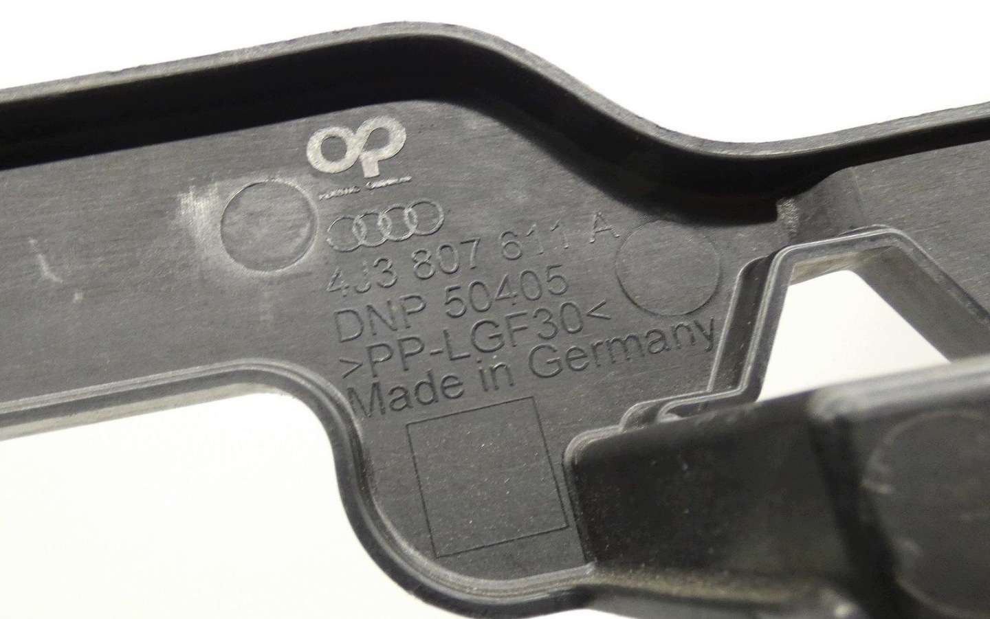 AUDI E-TRON GT 4J3807611A 2021- griglia Traversa Paraurti