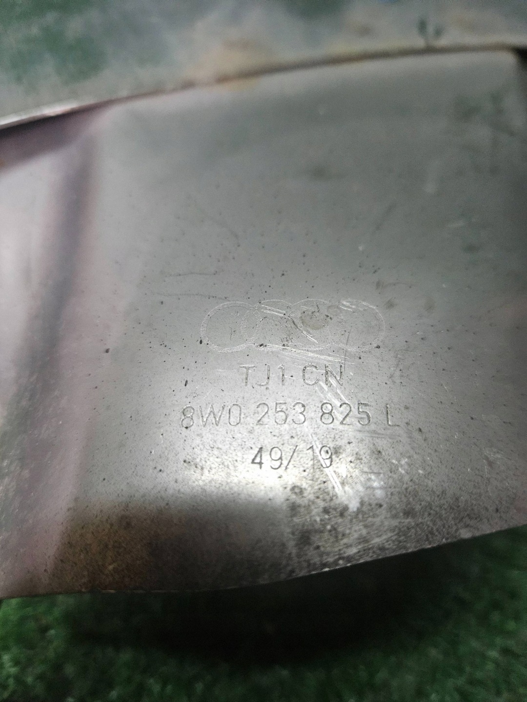terminale dello scarico sinistra AUDI A4 B9 8W 16- NR.003