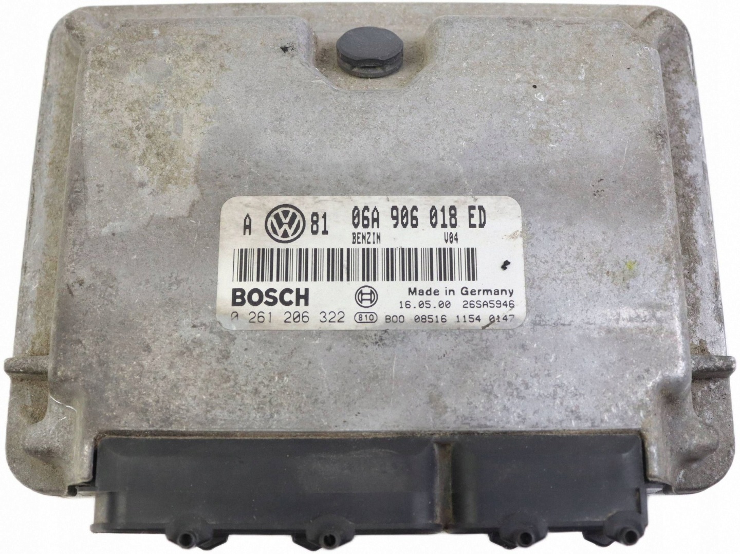 VW GOLF IV BORA module computer of the engine 2.0B 06A906018ED 0261206322