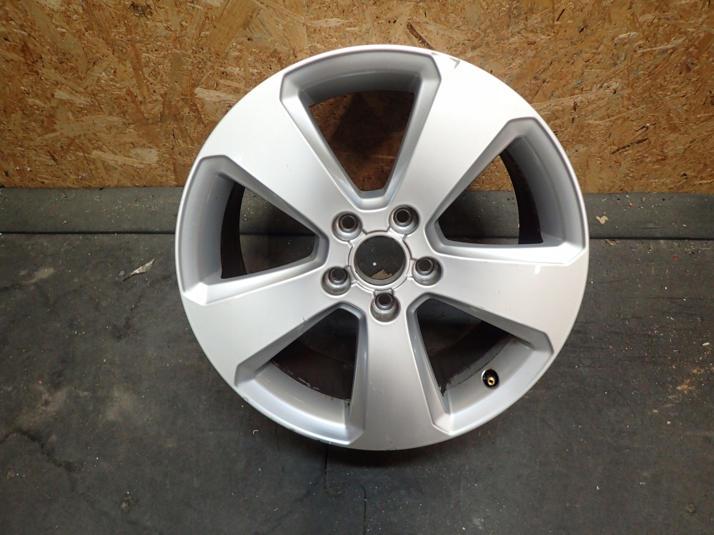disk hliníkový AUDI A3 17" 5X112 7,5J ET51