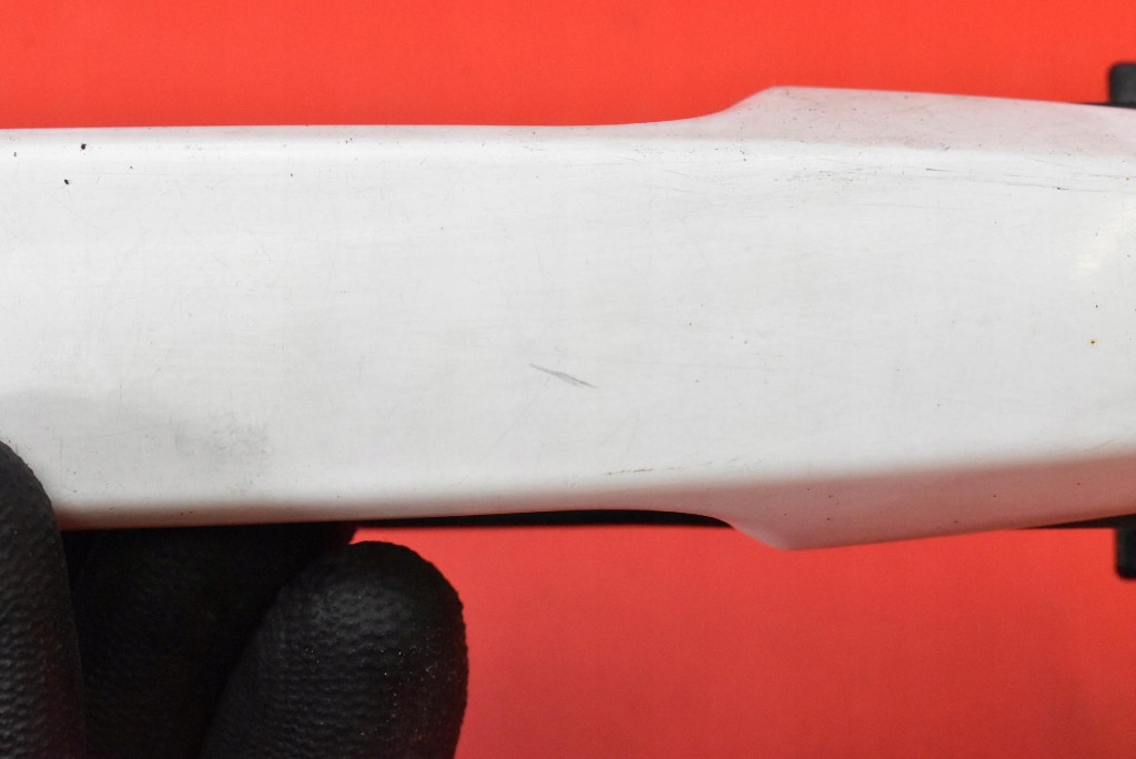 handle right front front BIALA TOYOTA AURIS 1 and 3D HB 10-12