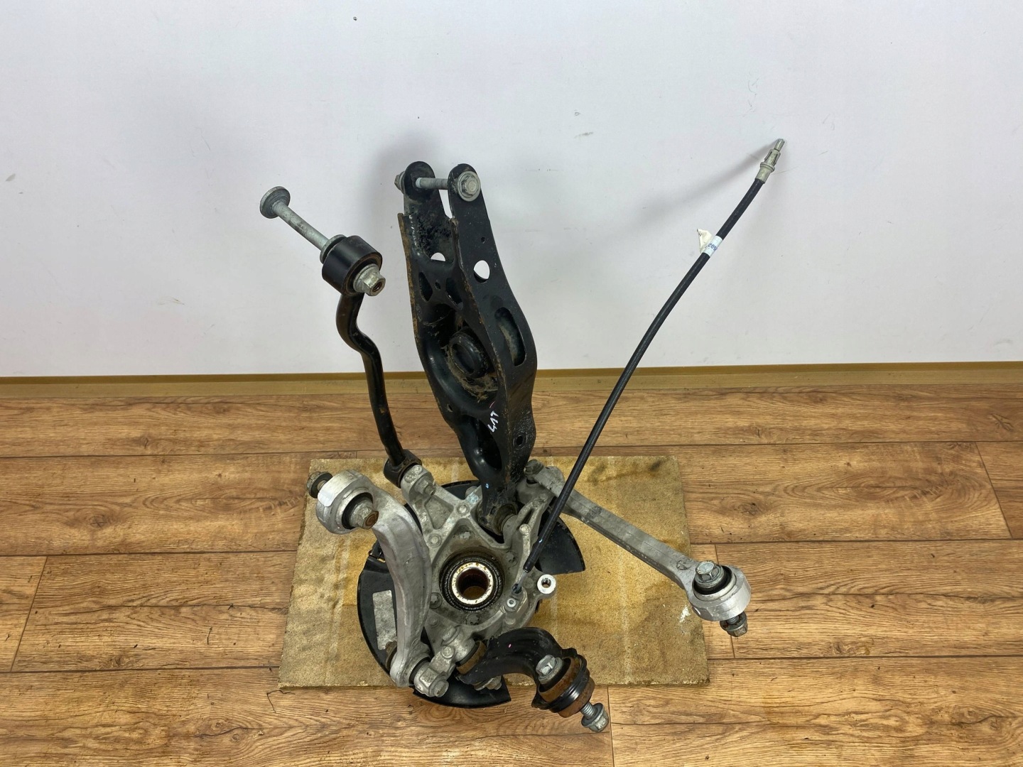 swing rear sususpension rear. Dodge Challenger 2015