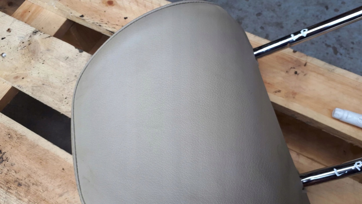 A4 B8 rest seat front left JASNY without