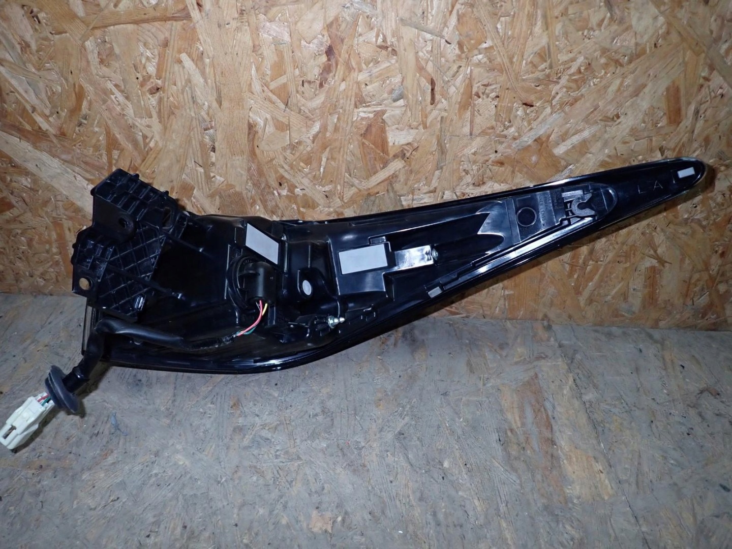 light left rear part rear MITSUBISHI OUTLANDER IV LIFT 24