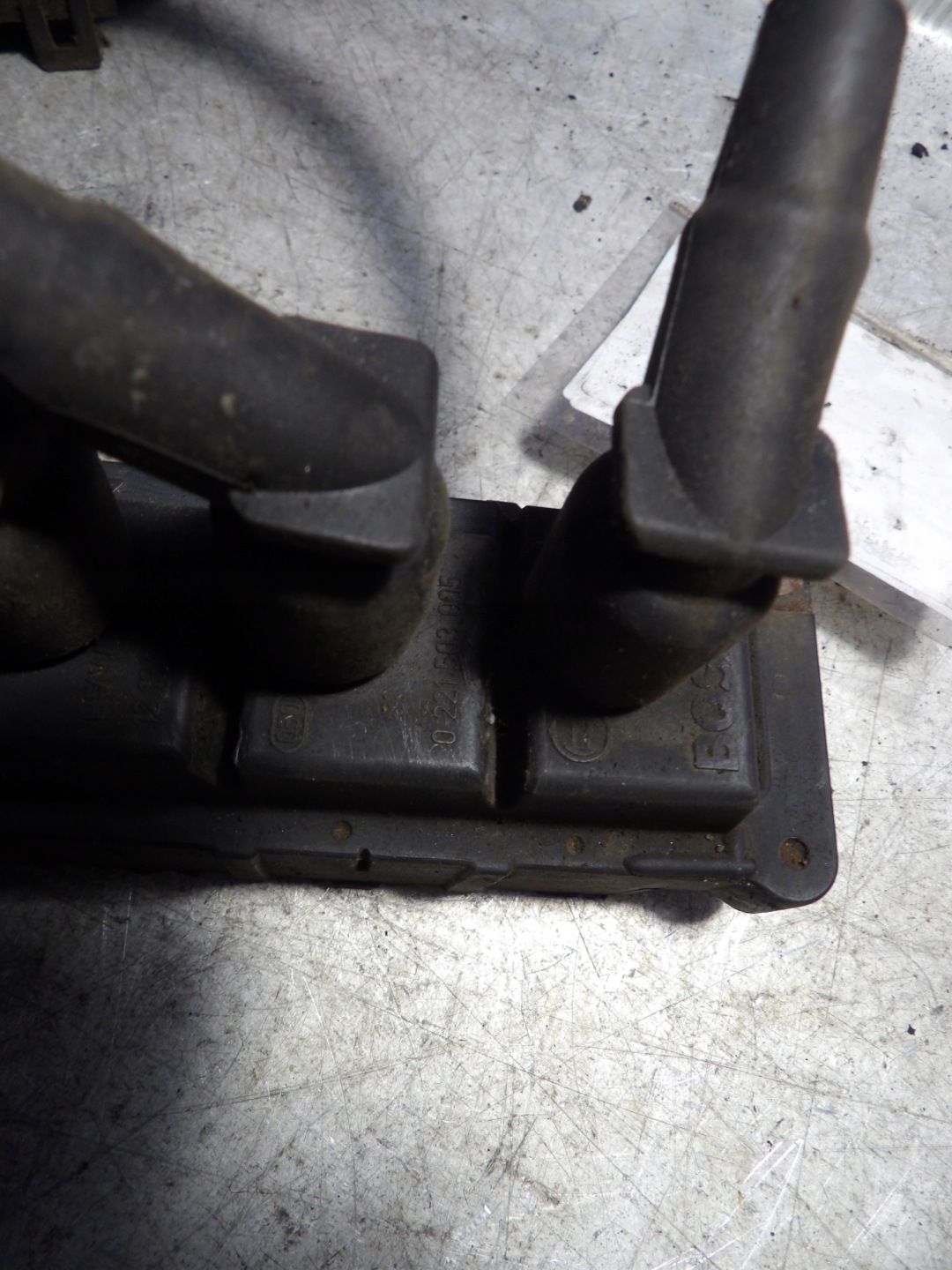 BMW E36 1,9 - 118 km coil ignition 0221503005