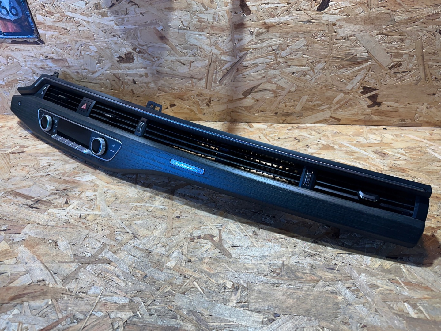 decorative trim PANEL DEKOR AUDI A4 B9 8W0 KOMPLET