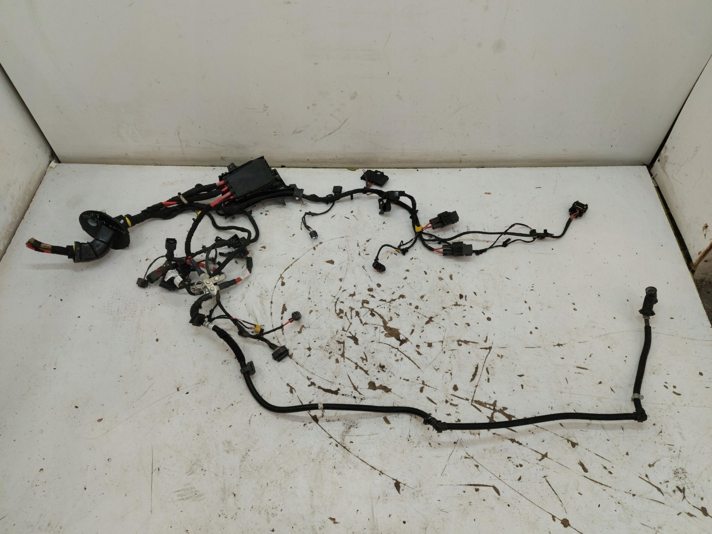 BMW U06 200i 1.5TB bundle komory of the engine front left 8490500