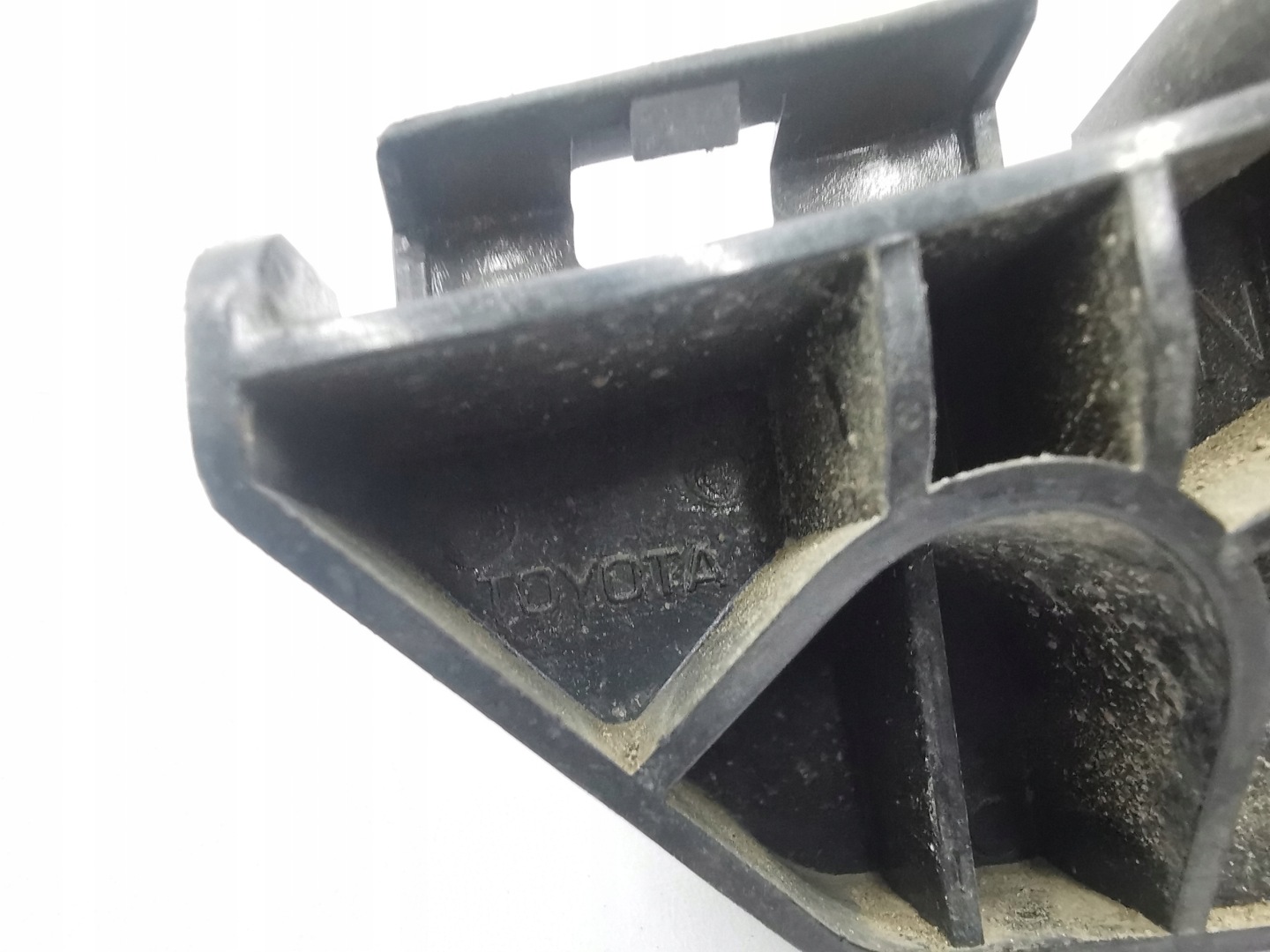 bumper bracket right rear part TOYOTA COROLLA E15 sedan 52562-02060