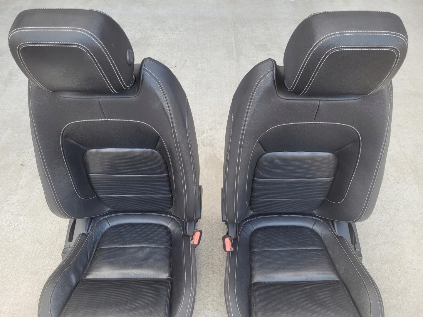 Sitze KOMPLET Sitz links rechts Sitz JAGUAR XE X760 Sedan