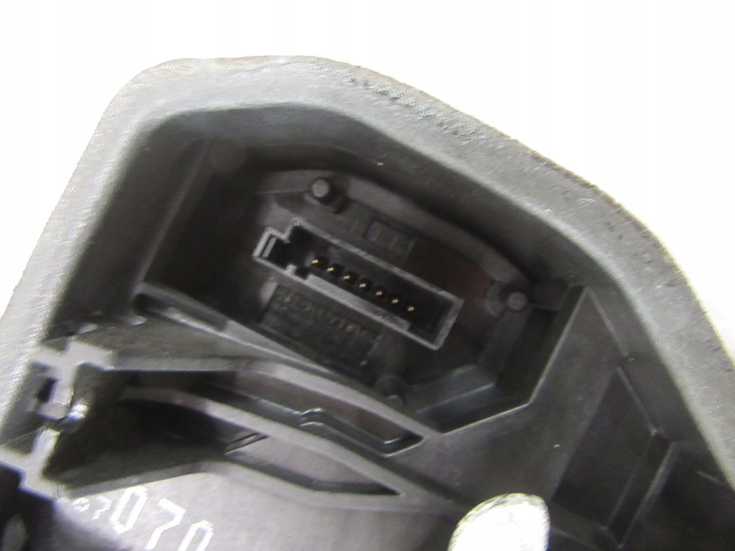 lock right rear part BMW e60 e61 e70 e83 e90 e91 F01 F02 F10 F25
