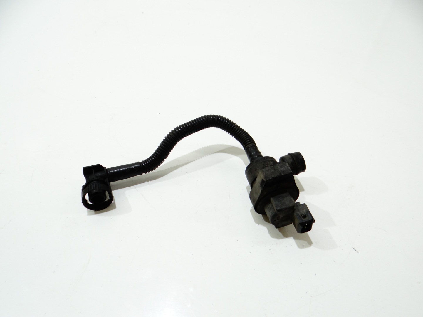 VALVOLA a vuoto BMW E60 E83 E90 7512581