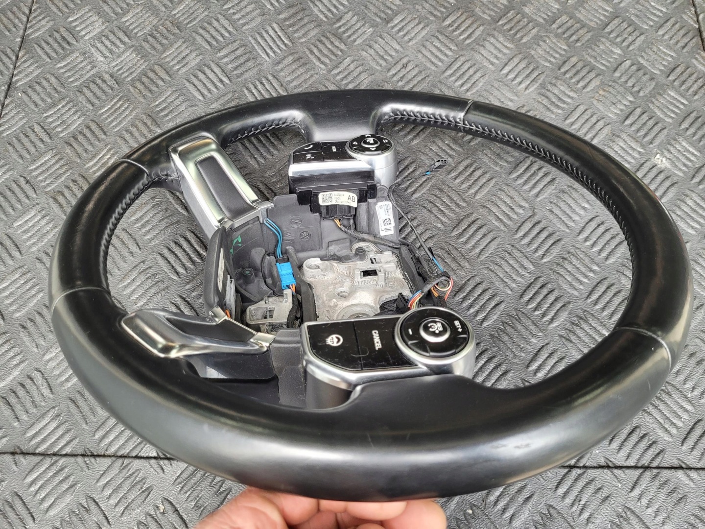 steering wheel, MULTIFUNKCJA with shifting GRZANA black RANGE ROVER VOGUE L405