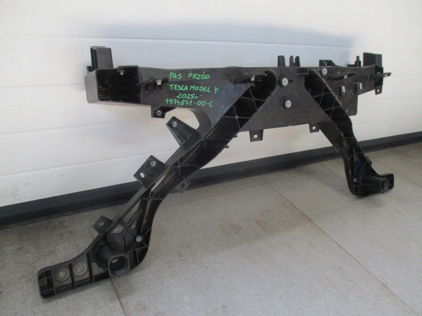 front body wall Tesla Model Y 2025r- 1974871-00-C