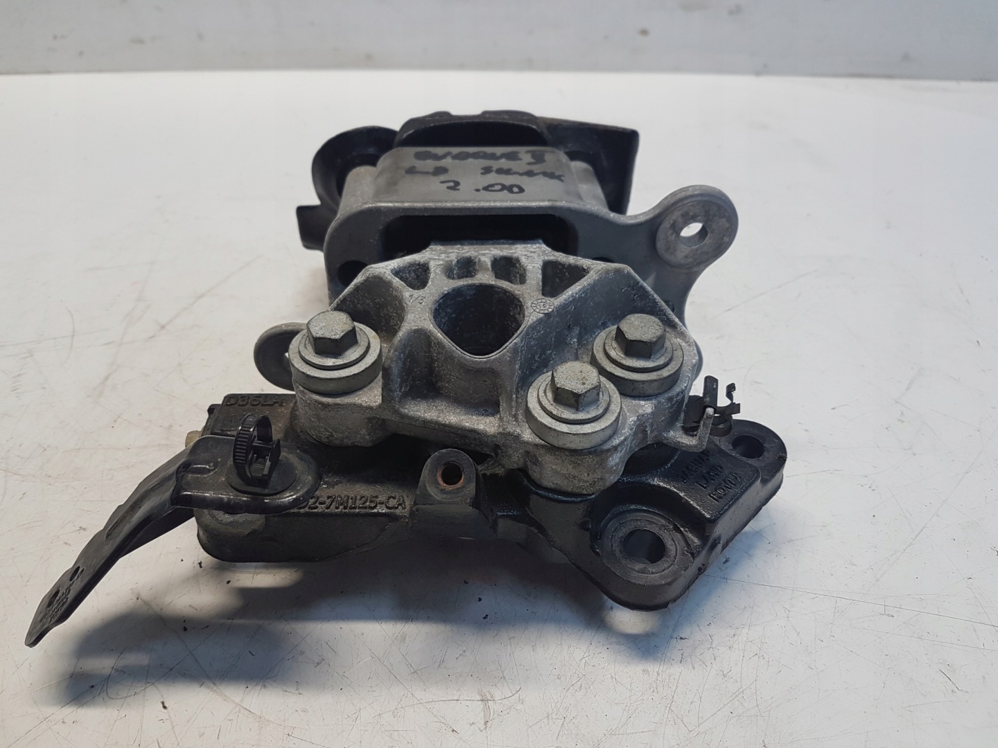 RANGE ROVER EVOQUE II 2.0D holder engine mount