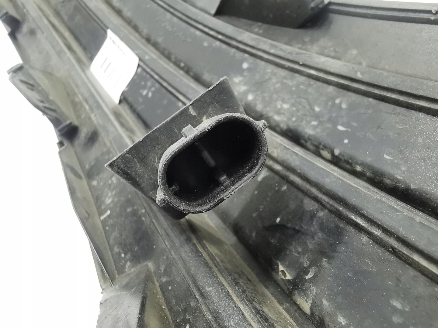 grid frame of a bumper right TOYOTA COROLLA E16 / 81481-02650