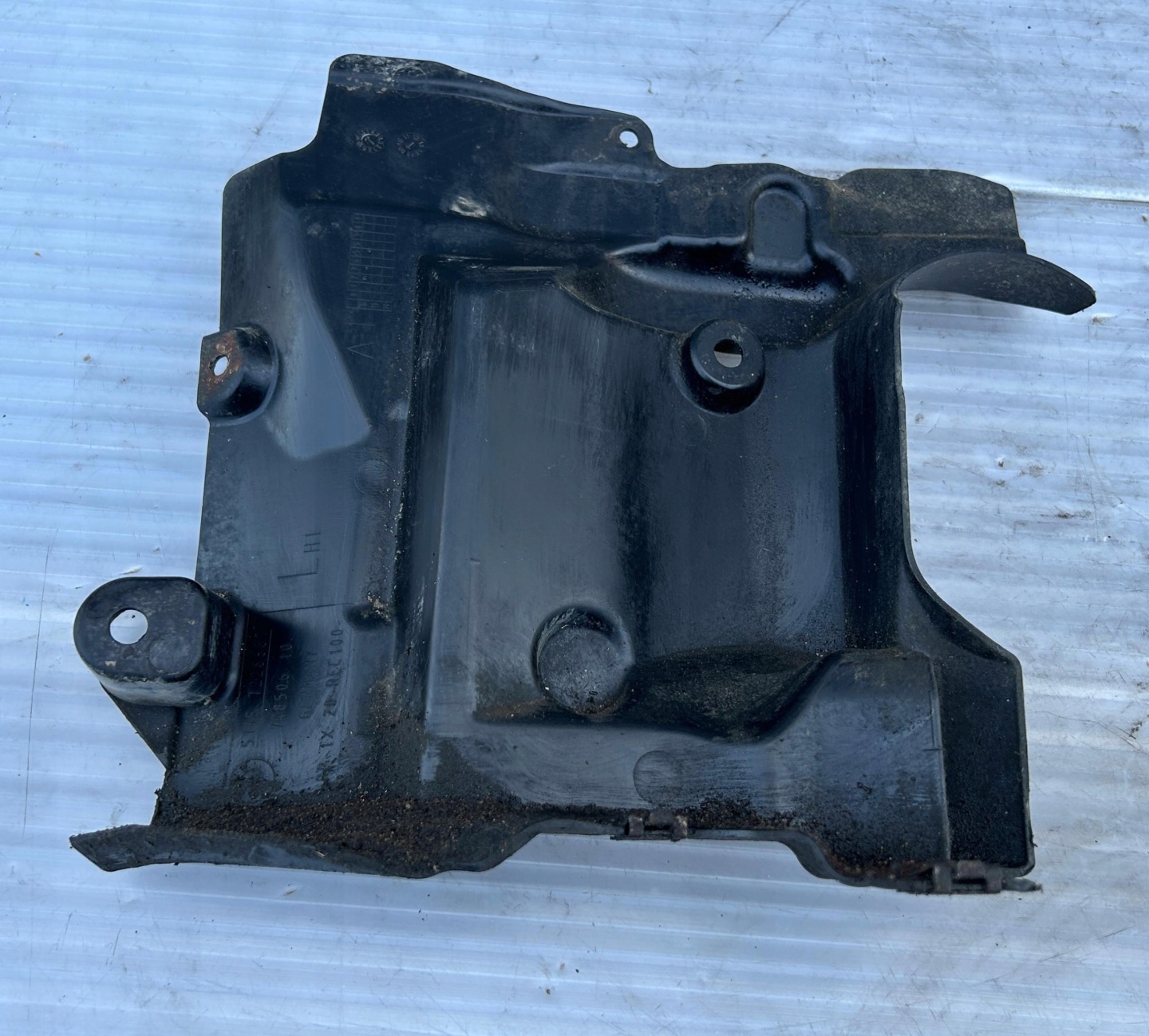 cover of control left BMW 7 F01 7228687