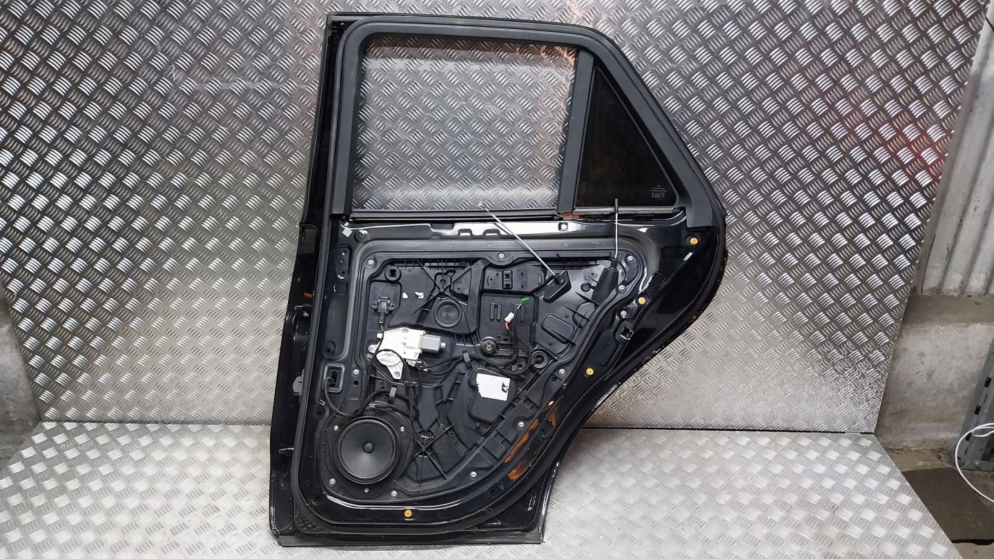 Tür heck rechts MERCEDES ML W166 11