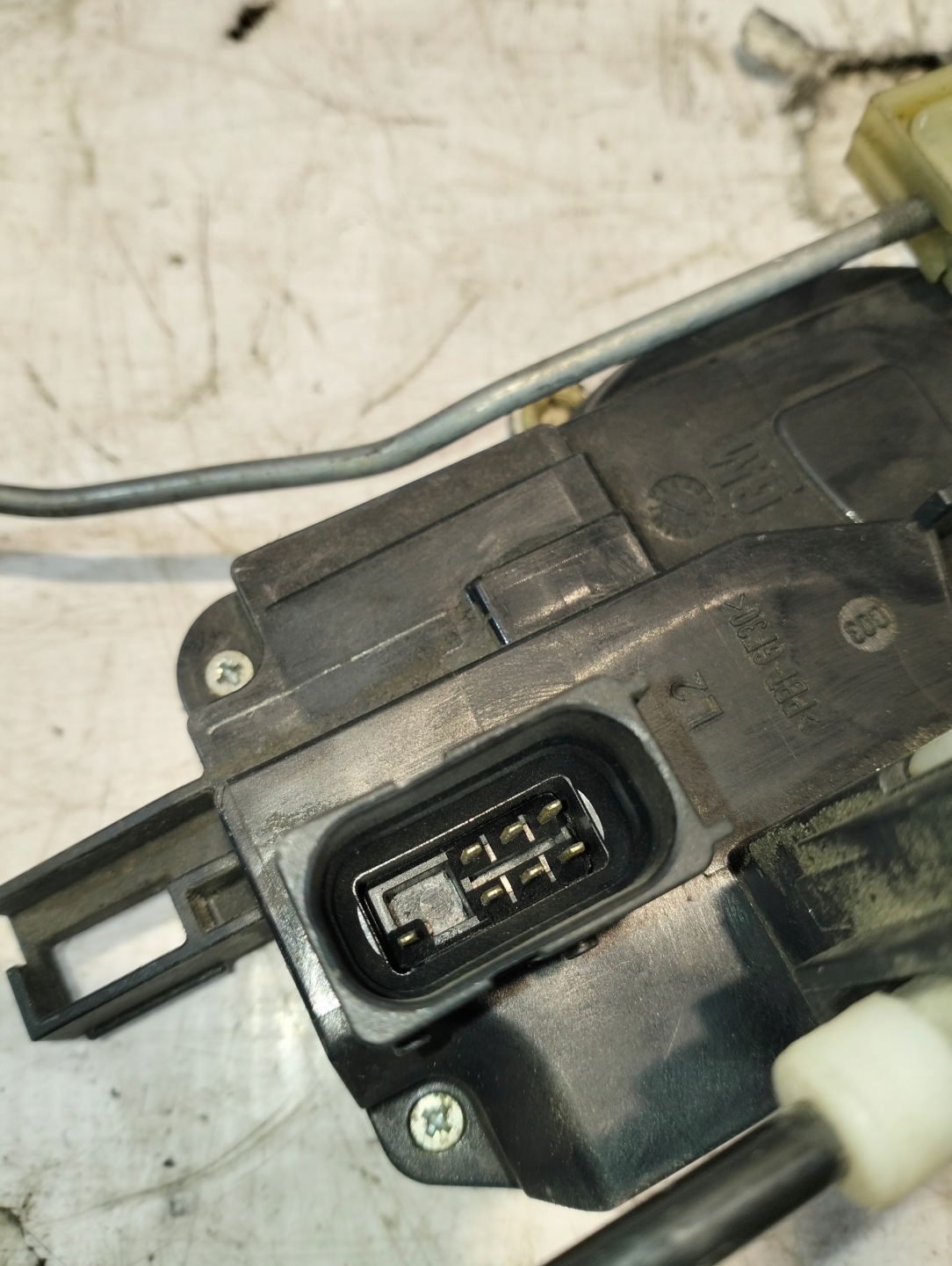 lock door left front OPEL VECTRA C KOMBI 02-08 OE 13157763GR