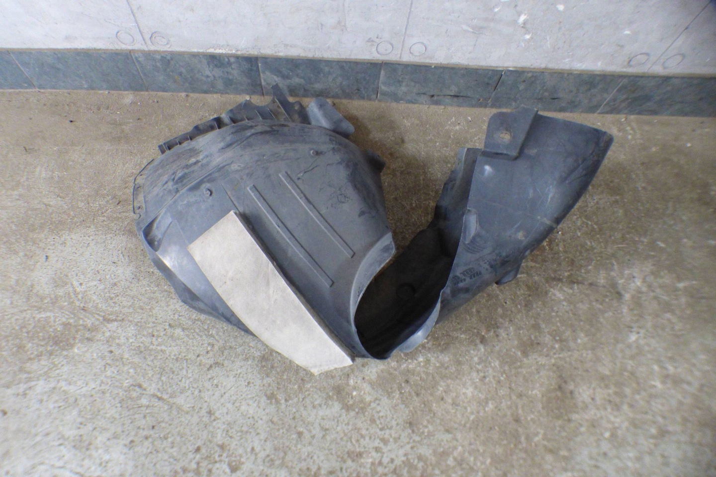 Volkswagen PASSAT B8 mudguard right front 3G0805970F st.BDB original