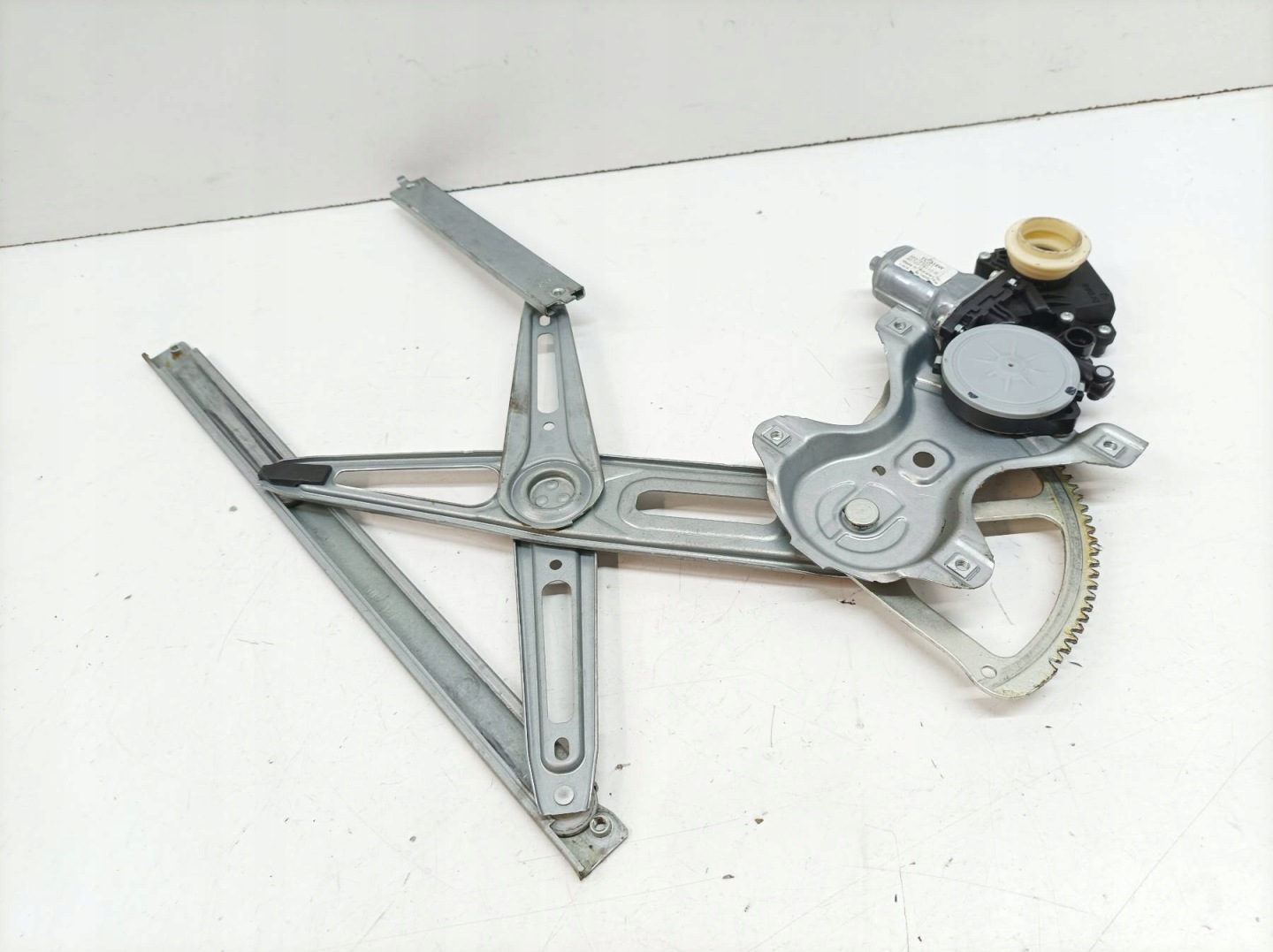 mechanism windows left front 857020F010 Toyota Yaris II (2005-2011)