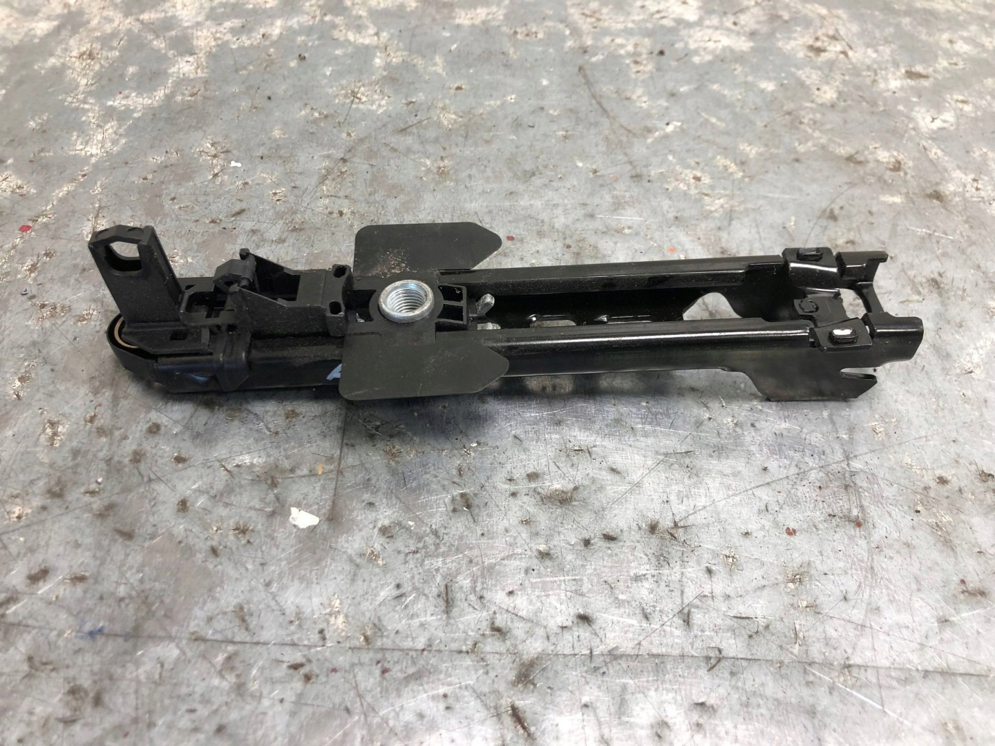 REGULACJA OSSATURA di sicurezza AUDI A4 B8 LIFT 8K0857833C