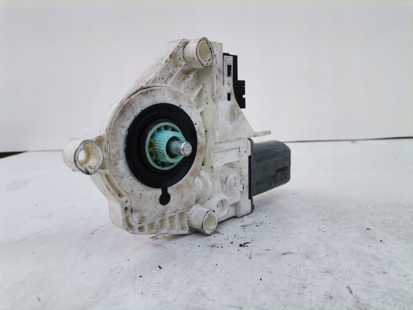 AUDI A6 C6 mini motor windows right rear part 4F0959802C