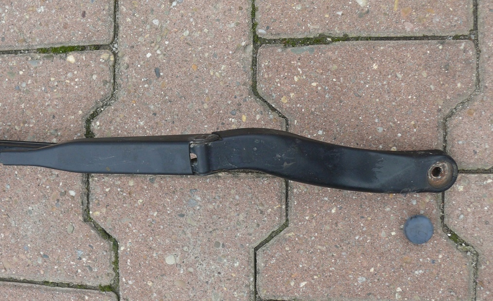 wiper arm left left front AUDI A8 D2 94-98r. EUROPA 4D1955407B