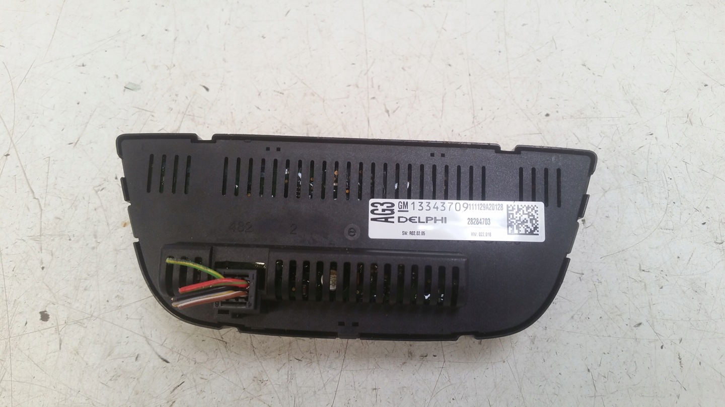 Panel Bouches buses 13343709 Opel Astra J