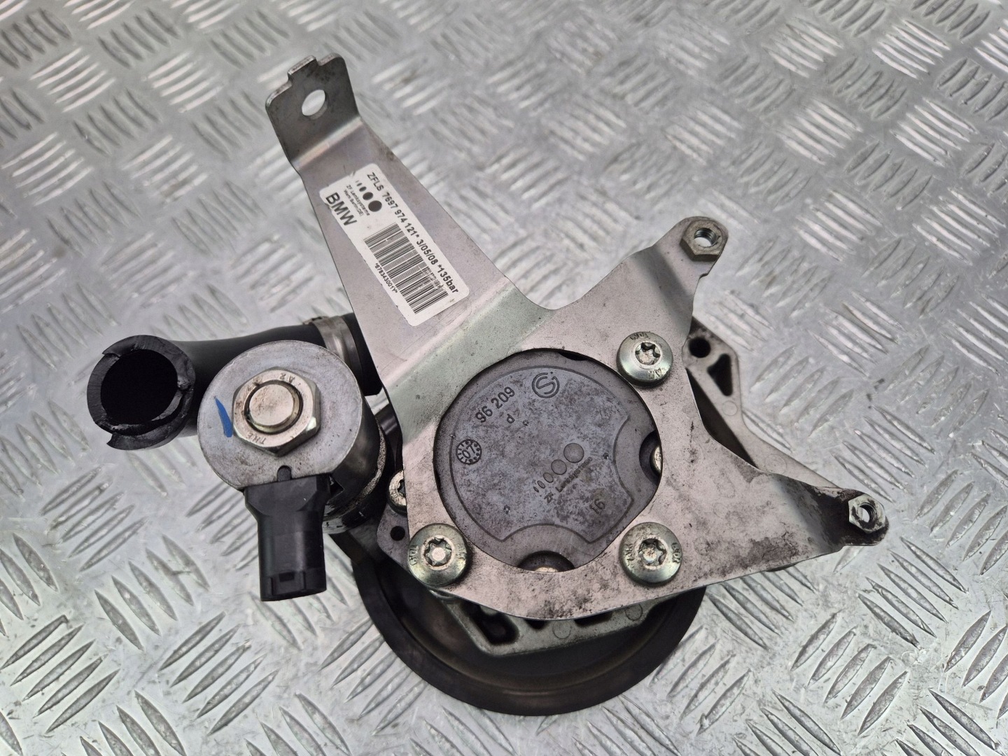 BMW 5 E60 E61 525d servo pump 7697974121 M57D30(306D3)