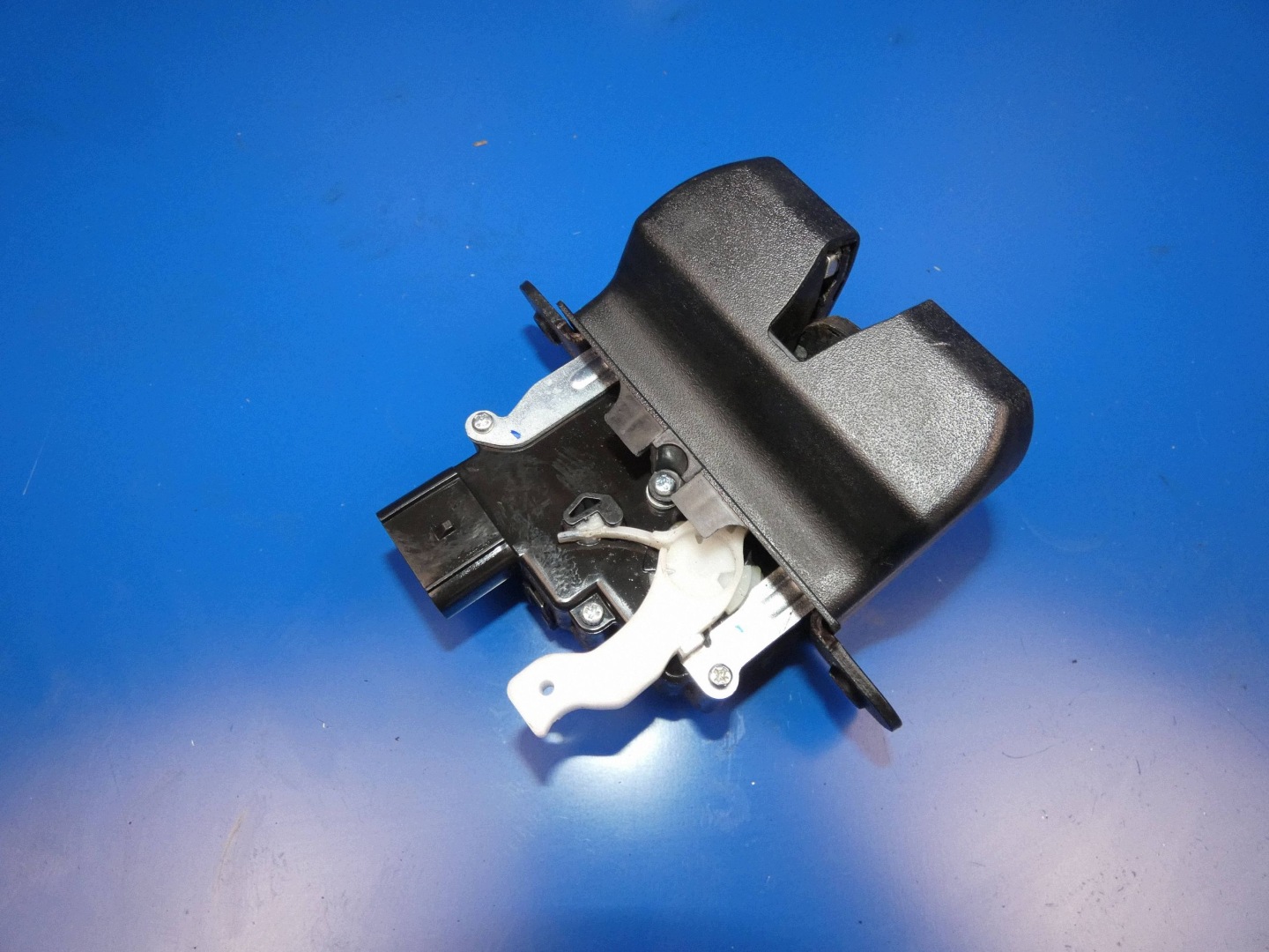HYUNDAI TUCSON III lock bonnet boot rear part rear