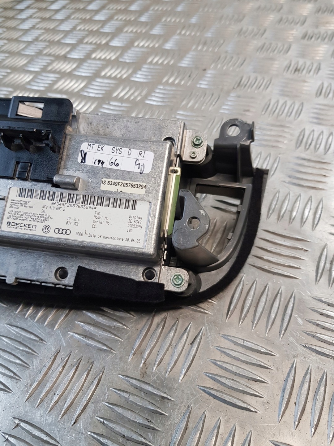 dials 4F0920931E + display NAVI 4F0919603B AUDI A6 C6 3.2 V6 05R