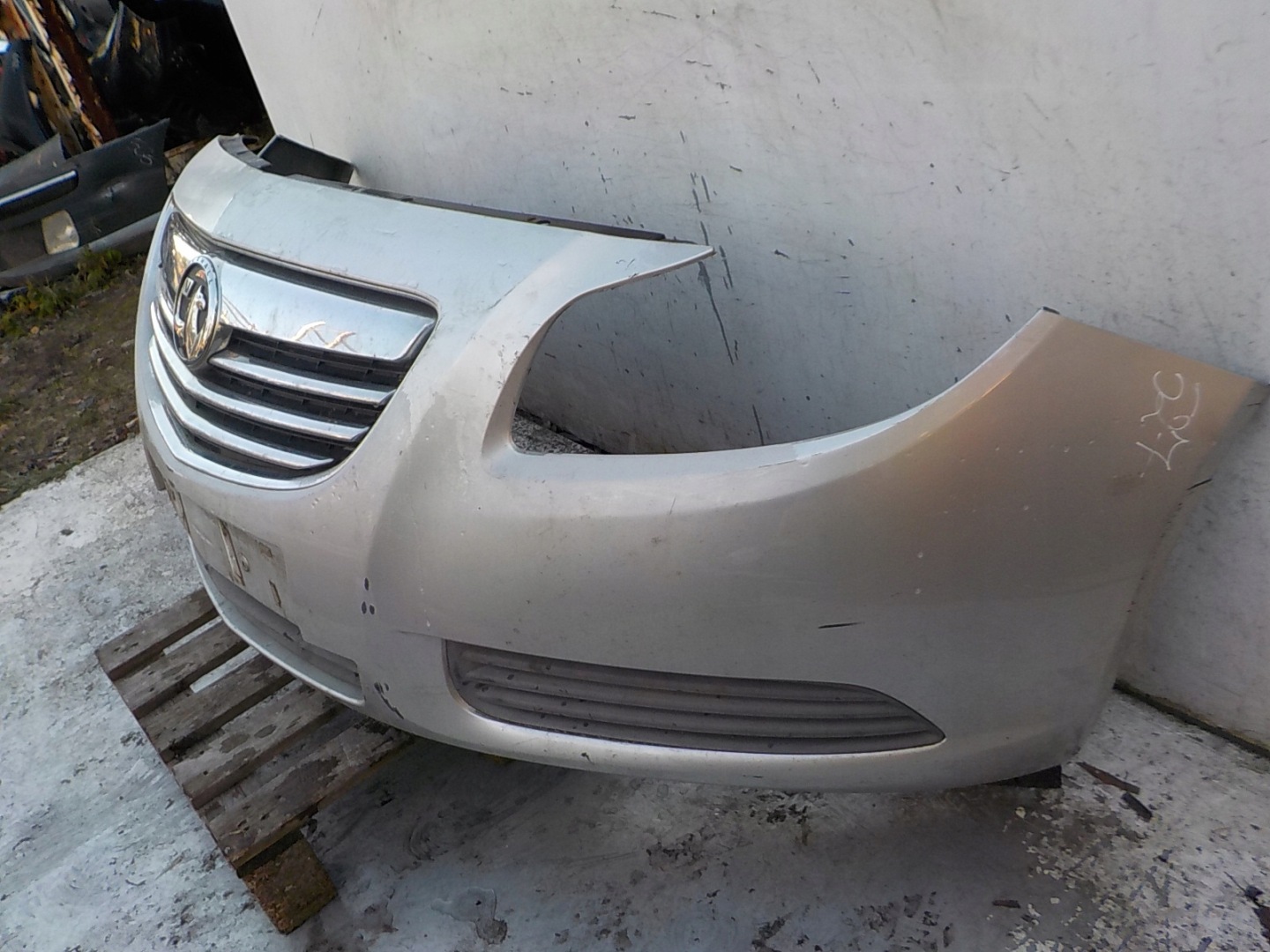 527 OPEL INSIGNIA A lökhárító eleje elsö