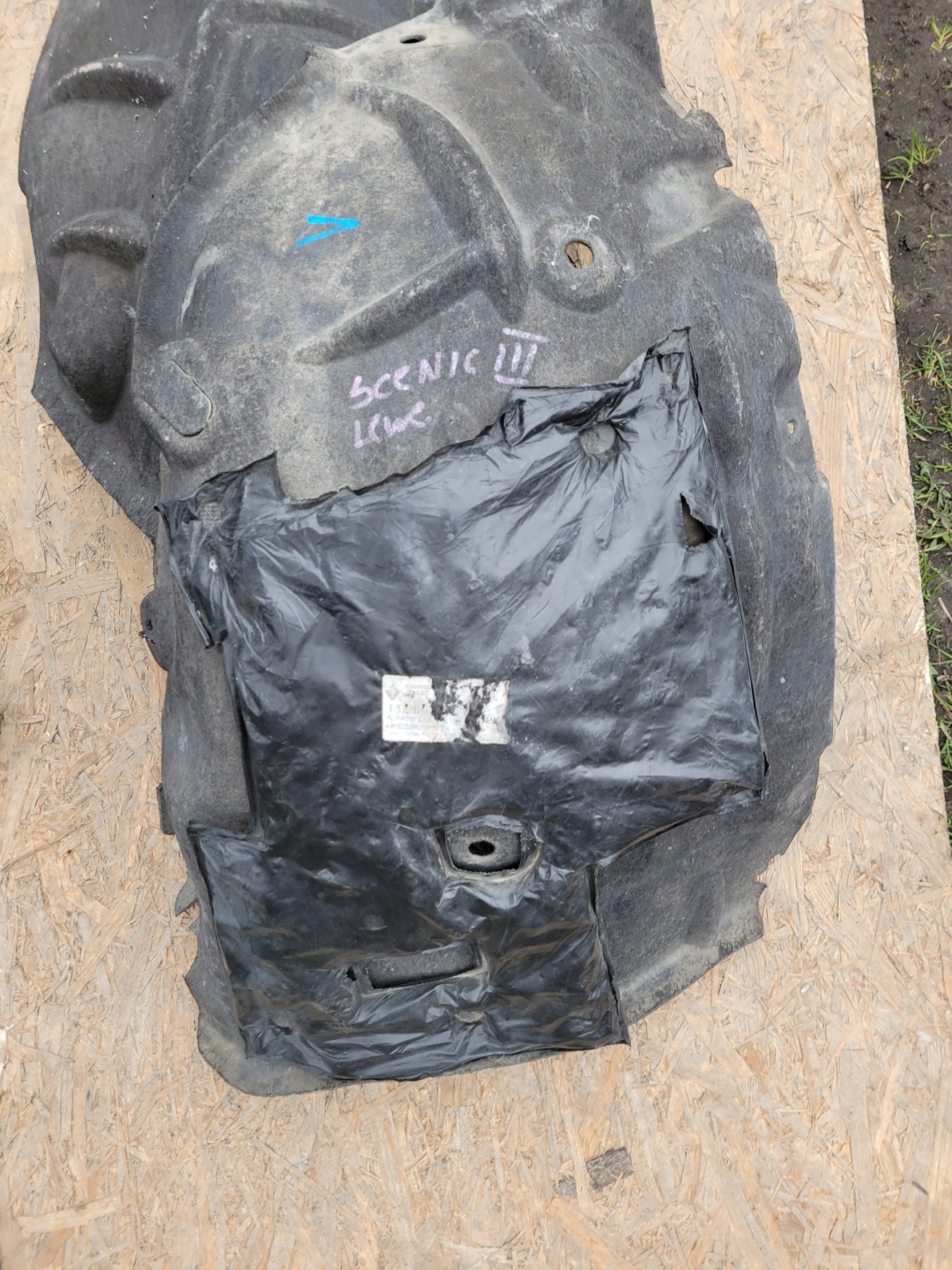 mudguard front front left RENAULT SCENIC III