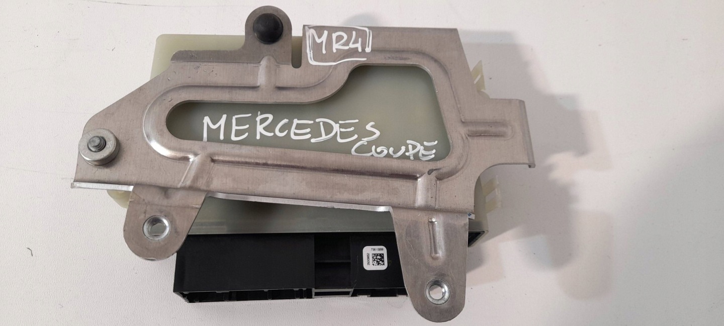 Mercedes-Benz E W213 control unit EGR A0009007604 (MR4)