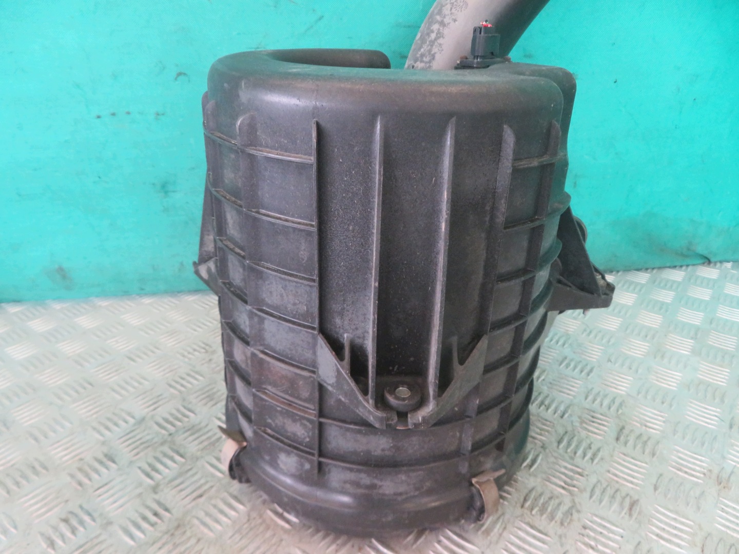 Gehäuse filter luft NISSAN CABSTAR 07R 4611585903