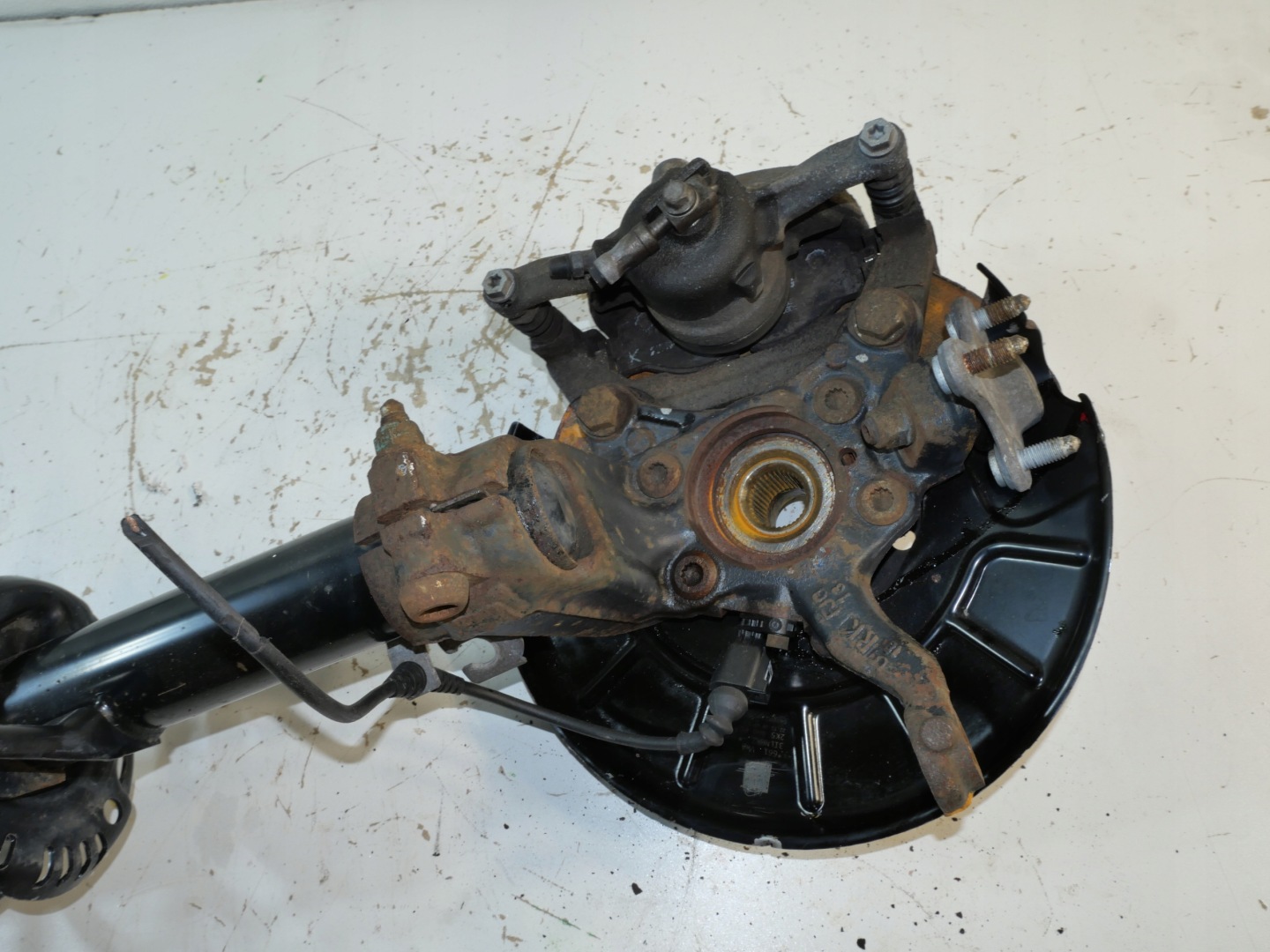 swing McPherson front VW CADDY IV 2K5413031